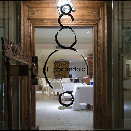 ロマーノ パレス ラグジュアリー ホテル カターニア エクステリア 写真 Restaurant Sorandolo